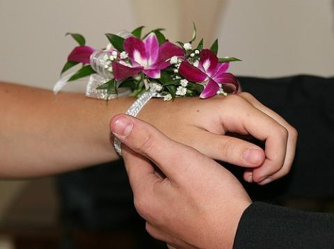 prom wrist corsage