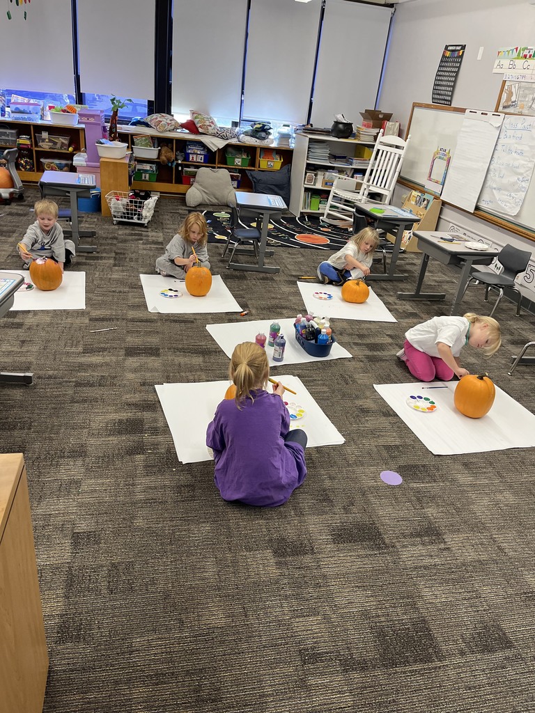 pumpkin painting-kinders